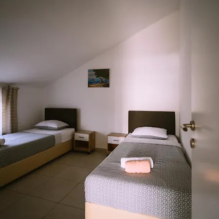 Stars Apartman Gornji Karin